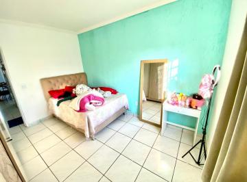 Casa · 230m² · 4 Quartos · 2 Vagas · VENDO CASA DE 04 QTOS NA QNM 05 NA CEILANDIA SUL DANDO R$ 5 mil DE ALUGUEL!