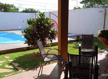 Casa · 240m² · 4 Quartos · 6 Vagas · * **Lote de esquina**, proporcionando mais privacidade e ventilação 99829-5148