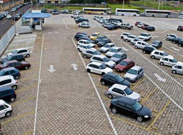 Comercial · 1190m² · 90 Vagas · Estacionamento Seco para vender no Centro de Santo André.