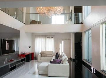 Casa · 546m² · 4 Quartos · 3 Vagas · Sobrado Residencial de Alto Padrão em Mauá – 4 Suítes, Piscina e Financiamento Disponível