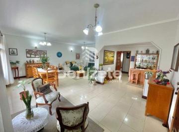 Casa · 10m² · 3 Quartos · Sobrado à venda no Campestre, Santo André – 3 quartos (1 suíte) com acabamento em cerâmica