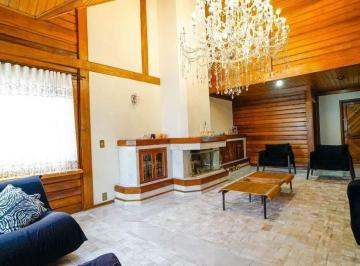 Casa · 540m² · 4 Quartos · 8 Vagas · Sobrado Residencial de Luxo em Santo André – 4 Suítes, 8 Vagas, Piscina e Espaço Gourmet