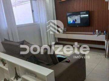 Casa · 115m² · 3 Quartos · 4 Vagas · Sobrado á venda em Utinga com 3 dormitórios