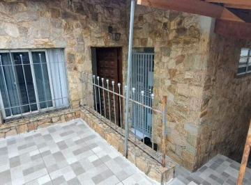 Casa · 100m² · 2 Quartos · 1 Vaga · Casa à venda em Centreville, Santo André – 2 dormitórios, 1 suíte, 1 vaga, frente