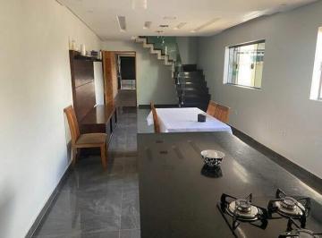 Casa · 286m² · 4 Quartos · 2 Vagas · Sobrado Residencial de 4 Quartos em Vila Floresta, Santo André – 286 m²
