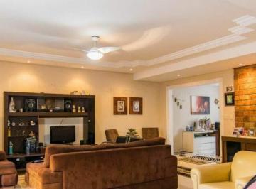 Casa · 300m² · 3 Quartos · 7 Vagas · Sobrado Residencial com 3 suítes e 7 vagas em Vila Metalúrgica, Santo André