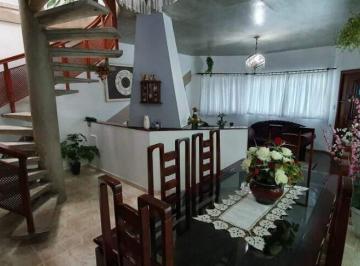 Casa · 250m² · 3 Quartos · 4 Vagas · Sobrado residencial em Santo André – Jardim Ana Maria, 3 dormitórios (1 suíte) | 4 vagas | Financiam