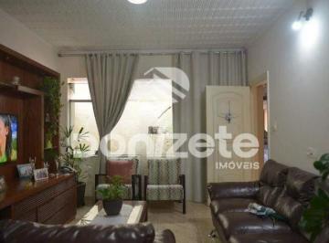 Casa · 240m² · 3 Quartos · 2 Vagas · Casa à venda em Jardim, Santo André – 3 quartos, 2 vagas, quintal