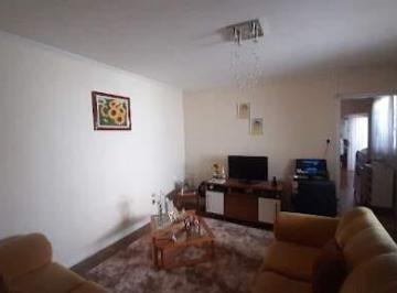 Casa · 217m² · 3 Quartos · 2 Vagas · Sobrado à venda em Santo André (Bairro Silveira) – 3 quartos, 1 suíte, 2 vagas na frente