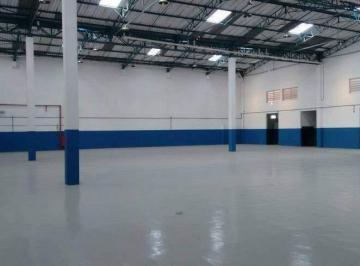 Comercial · 2269m² · 4 Vagas · Galpão Comercial de 2.269 m² em Santo André (Campestre) — Aceita Financiamento