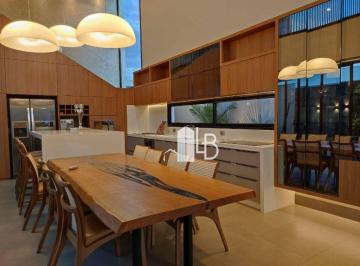 9d50409d3e8a67ab0508668f14e9dbba0b08126a · Belíssima casa com 3 suítes e escritório no condomínio Varandas Sul