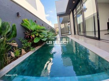 17e523f3cf7fd2b01432a147fbff666537081eb0 · Casa no Condomínio Splêndido com três suítes e varanda gourmet.