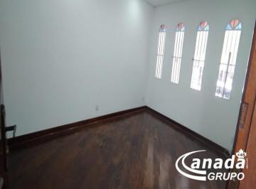 Casa · 204m² · 3 Quartos · 2 Vagas · Residencial - Vila Yara
