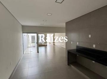 Casa · 175m² · 3 Quartos · 2 Vagas · Casa Residencial com 3 Suítes, Varanda Gourmet e Quintal em Uberlândia (Aclimação)
