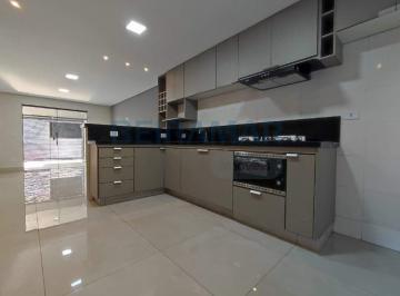 Casa · 150m² · 3 Quartos · 2 Vagas · Casa para venda com 3 quartos sendo 2 suítes – Sobradinho