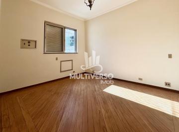Casa · 227m² · 4 Quartos · 3 Vagas · Raridade na Vila Belmiro: Casa com 224m², Piscina e Área Gourmet