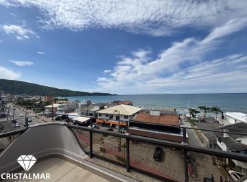 Apartamento · 238m² · 3 Quartos · 2 Vagas · Linda Cobertura Horizontal, no coração de Bombas, 50 metros da Praia.