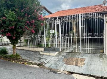 Casa · 300m² · 4 Quartos · 4 Vagas · Casa mobiliada no Centro de Araçoiaba da Serra/SP