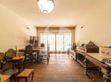 Casa · 138m² · 3 Quartos · Casa com 138m2, cozinha, lavanderia, quintal, jardim e 2 vagas. Casa antiga, requer muita reforma.