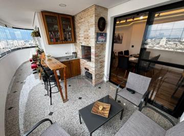 Apartamento · 142m² · 3 Quartos · 3 Vagas · Apartamento à venda na Mooca sendo 3 suítes , 3 vagas e depósito