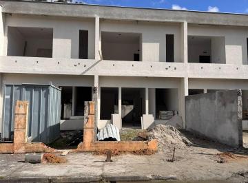 Casa · 111m² · 3 Quartos · 2 Vagas · Sobrado Geminado 3 Suítes no Centro de Pirabeiraba