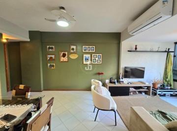 Apartamento · 68m² · 2 Quartos · 1 Vaga · Apartamento de 2/4, reformado, varanda com vista livre à venda no Pituba Ville