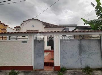 Casa · 150m² · 3 Quartos · 1 Vaga · Terreno 450 m2 aceitando financiamento em Bento Ribeiro.