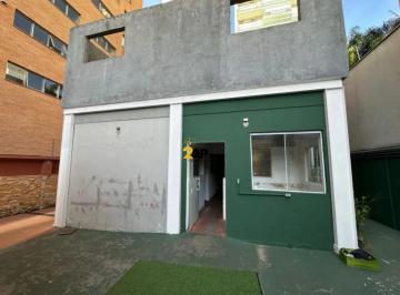 Comercial · 360m² · Casa Comercial para Locação em Moema - São Paulo-SP: 10 Salas, 3 Banheiros, 360m² de Área.