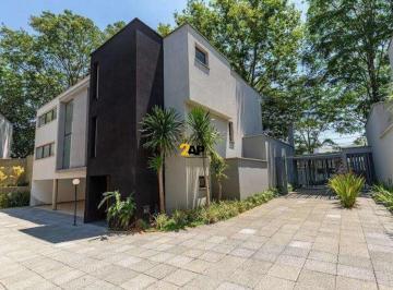 Foto 01 · Casa de Luxo: 719m² com 4 quartos, 4 suítes, 3 salas, 6 banheiros, 4 vagas de garagem no Condomínio 