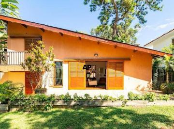 Foto 01 · Casa em rua fechada à venda 250m²: 3 quartos, 1 suíte e 4 vagas - Jardim Guedala.