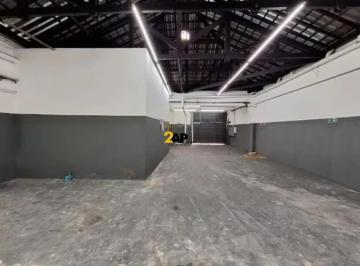 Foto 04 · Galpão Comercial para Locação na Lapa, São Paulo-SP: 4 Banheiros, 372m² de Área.