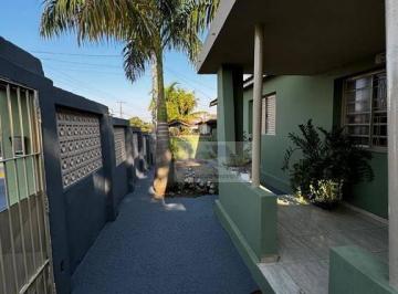 01ff1780af932d87d4ba0f79047df6dcf9628b48 · Casa com 3 dormitórios, 195 m² - venda por R$ 450.000,00 ou aluguel por R$ 2.500,00/mês - Centro - Á