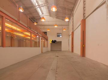 Foto 01 · Galpão Comercial para Locação em Pinheiros, São Paulo-SP: 8 Banheiros, 4 Vagas, 580m² de Área!