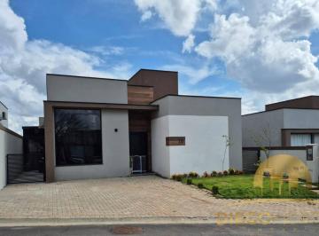 Casa · 177m² · 4 Quartos · 2 Vagas · Casa Térrea À Venda em Condomínio fechado dentro da cidade de Atibaia!