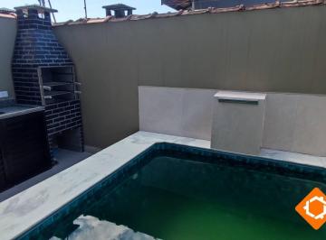 Casa · 65m² · 2 Quartos · 1 Vaga · SOBRADO EM CONDOMÍNIO FECHADO COM PISCINA PRIVATIVA! 2 SUITES - ITANHAEM/SP