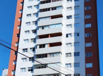 Apartamento de 3 quartos, Curitiba · Lado Faculdade Mackenzie, frente Condor.