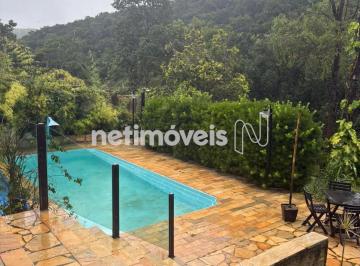Casa · 2000m² · 3 Quartos · 6 Vagas · Uma casa encantadora no condomínio Vale do Ouro que é uma verdadeira joia.