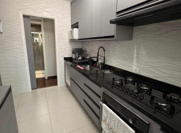 Apartamento · 60m² · 2 Quartos · 1 Vaga · Apartamento Reformado à Venda ? 2 Dormitórios | 1 Vaga Demarcada