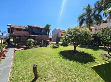 Casa · 280m² · 3 Quartos · 2 Vagas · LINDA CASA NO BAIRRO GUARUJÁ - TERRENO COM 22 METROS DE FRENTE