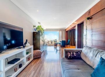 Apartamento · 110m² · 2 Quartos · 2 Vagas · Apartamento 3 dormitórios com 1 suíte e 2 vagas no Petrópolis!