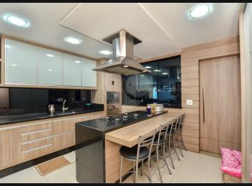 Casa de 3 quartos, Curitiba · Sobrado de 280m² a venda no Campo Comprido