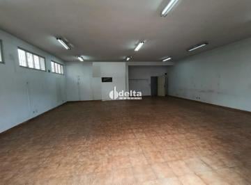 Comercial · 120m² · Loja de esquina disponível para locação com Condições Especiais para Adequação do seu Negócio !  Loc