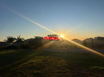 Rural · 336m² · 7 Quartos · 42 Vagas · BELÍSSIMA CHÁCARA COM CASAS E PISCINA EM EXCELENTE LOCALIZAÇÃO