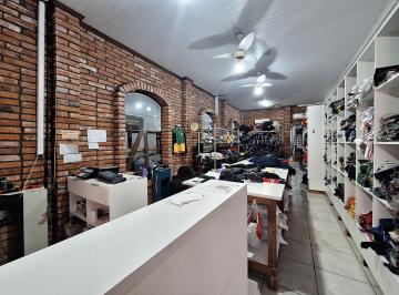 Comercial · 310m² · 7 Quartos · 3 Vagas · Prédio comercial no bairro Floresta a uma quadra do Shopping Total
