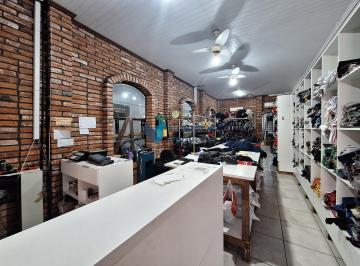 Comercial · 310m² · 7 Quartos · 3 Vagas · Prédio comercial no bairro Floresta a uma quadra do Shopping Total