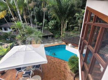 Casa de 6 quartos, Ubatuba · Casa com 750 m² e 6 quartos à venda em Ubatuba (Praia Domingas Dias)