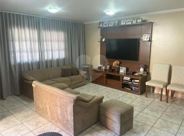Casa · 894m² · 3 Quartos · 2 Vagas · Sobrado com 3 quartos à venda em Vila Rubi - SP