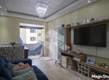 Apartamento · 51m² · 2 Quartos · Apartamento 2 dormitórios, banheiro, vaga no Sarandi.