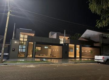 Casa de 3 quartos, Maringá · Casa no Jardim Alto das Grevileas