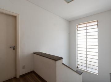 b00a43b1-0864-4037-acec-b818832c5cd0 · Imperdível casa para venda em Pacaembu com 4 quartos, sendo 3 suítes, 400m²